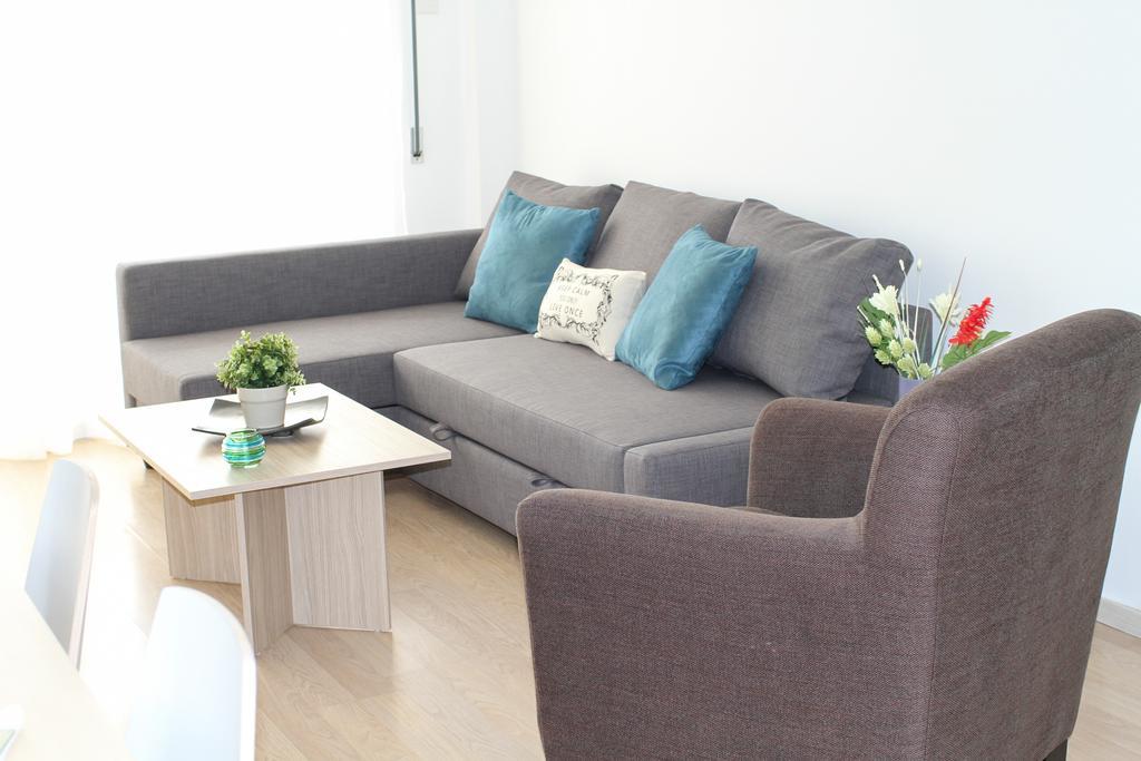 Pebble Beach Holiday Apartments Лімасол Екстер'єр фото