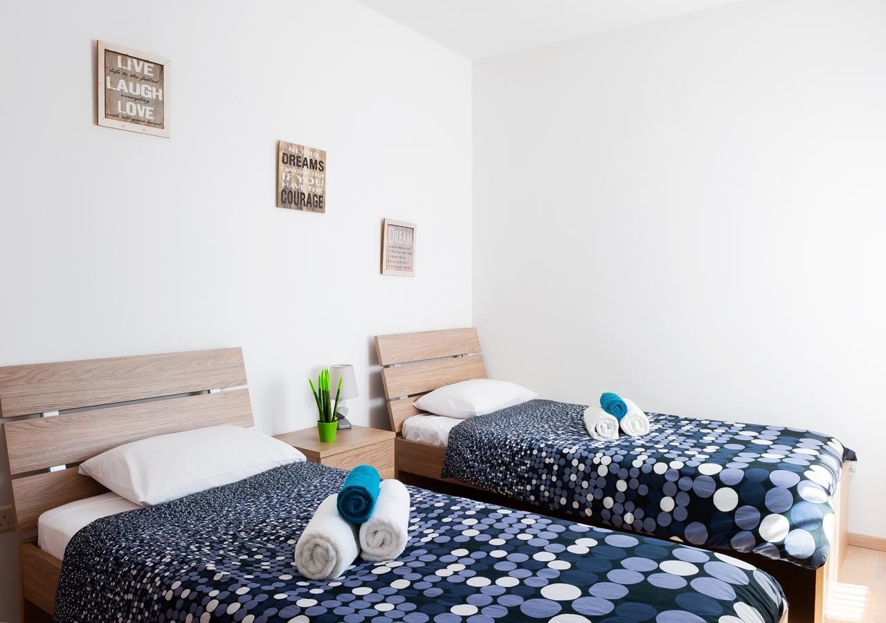 Pebble Beach Holiday Apartments Лімасол Екстер'єр фото