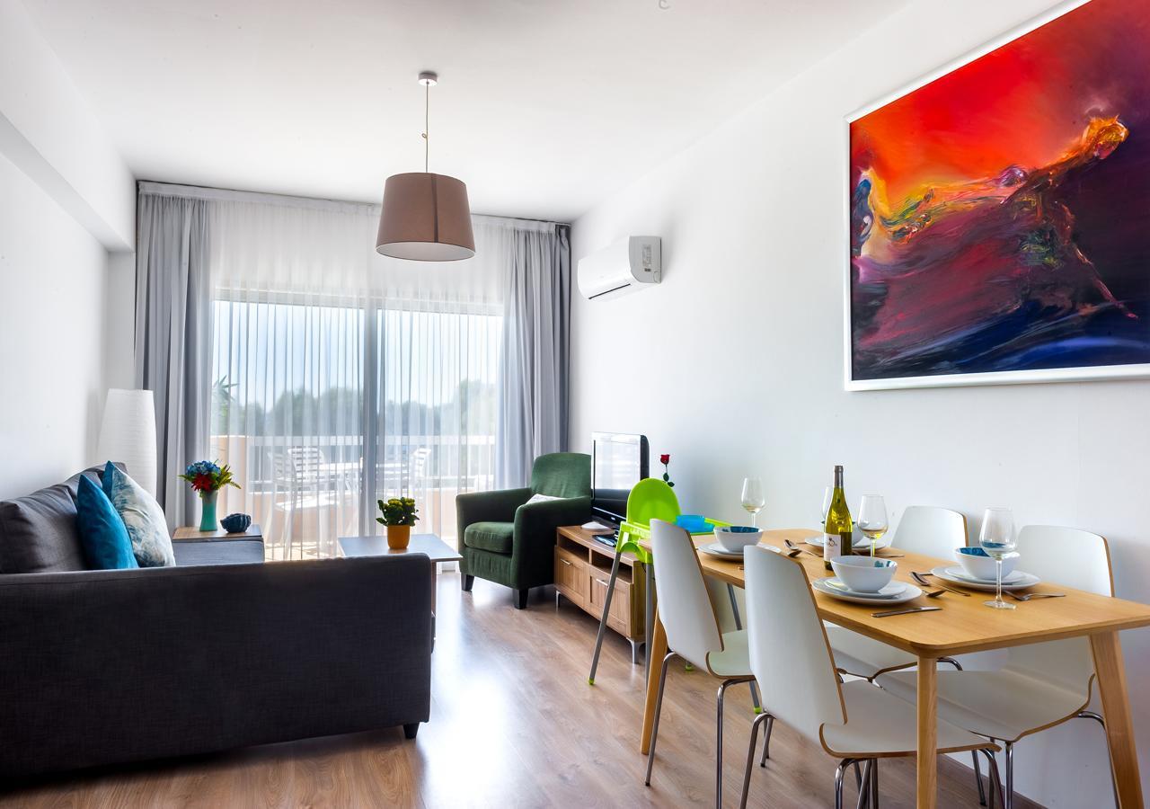 Pebble Beach Holiday Apartments Лімасол Екстер'єр фото