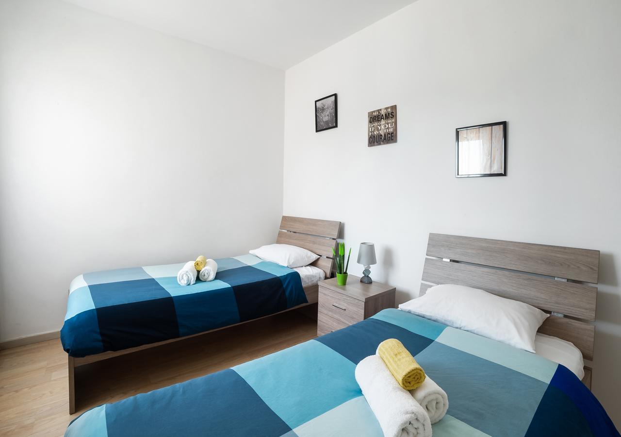 Pebble Beach Holiday Apartments Лімасол Екстер'єр фото