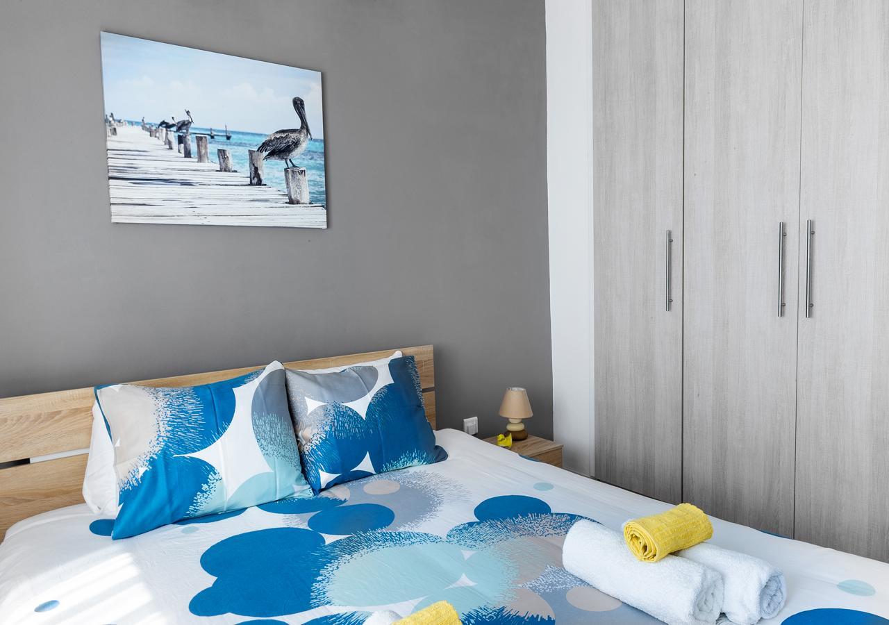 Pebble Beach Holiday Apartments Лімасол Екстер'єр фото