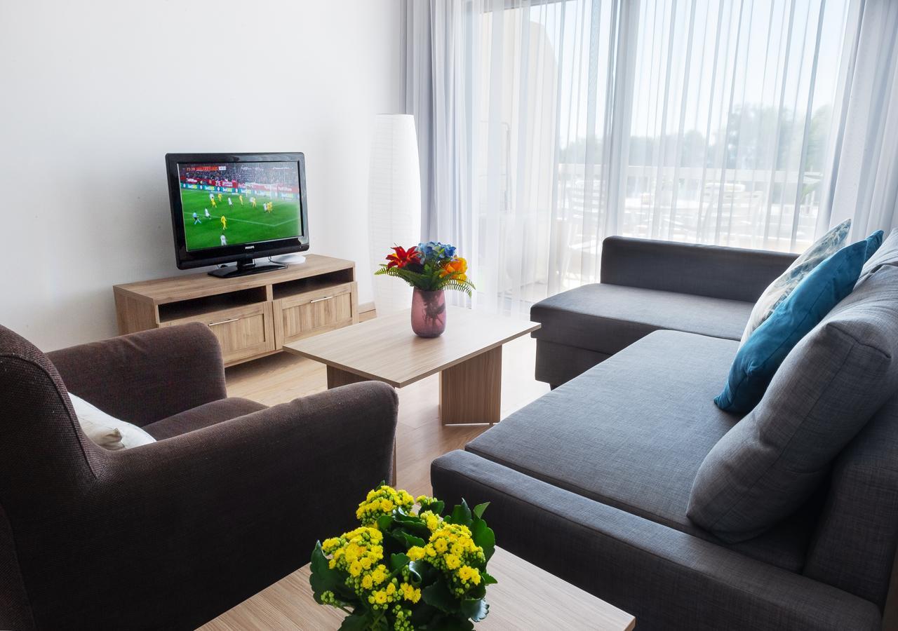 Pebble Beach Holiday Apartments Лімасол Екстер'єр фото